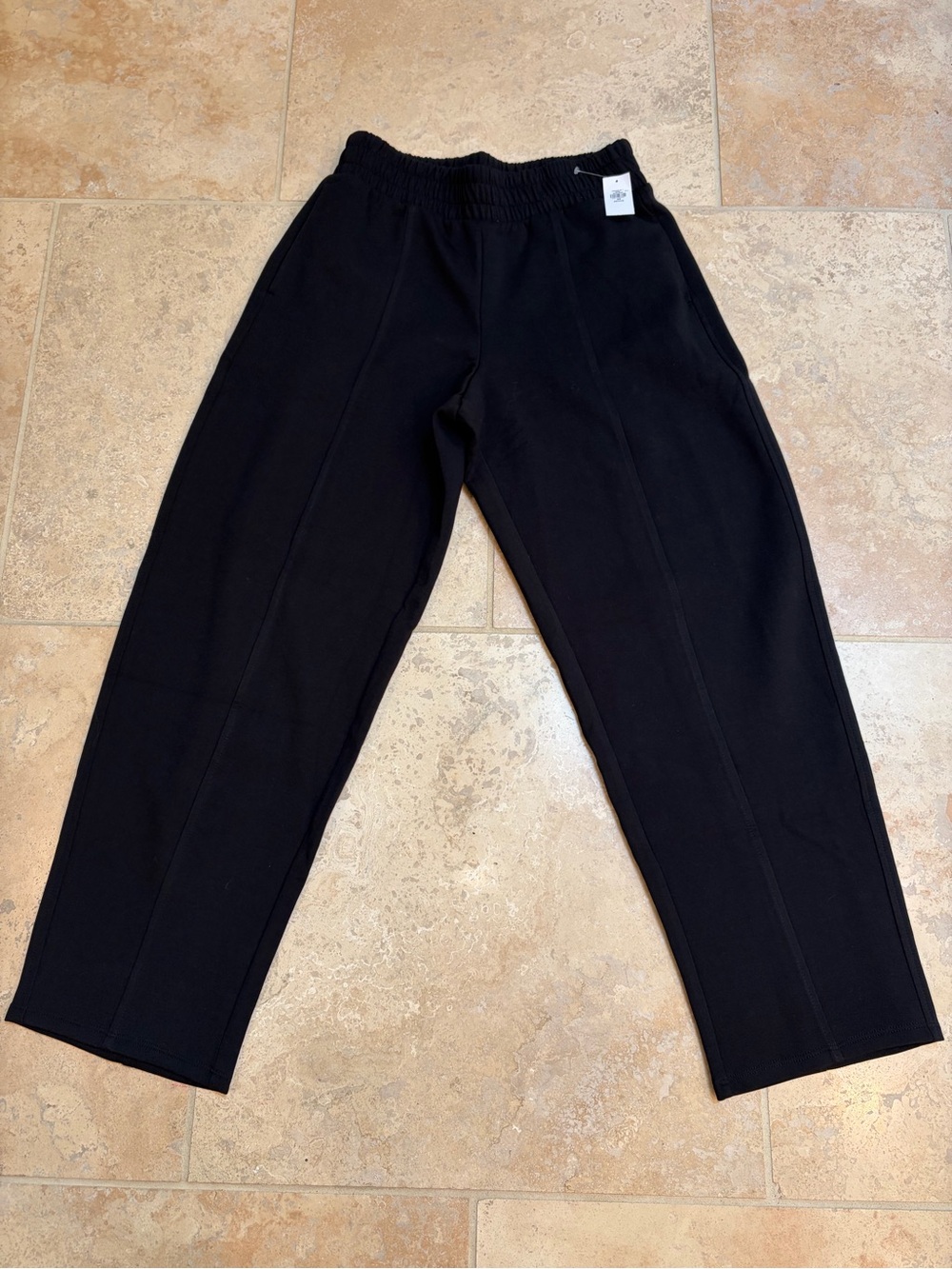Old Navy women’s black dynamic fleece sweatpants